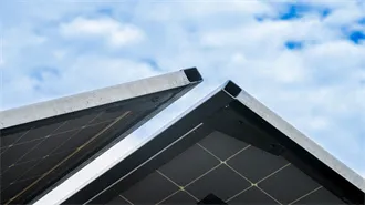 Three-phase outdoor energy storage cabinet for photovoltaic power plants